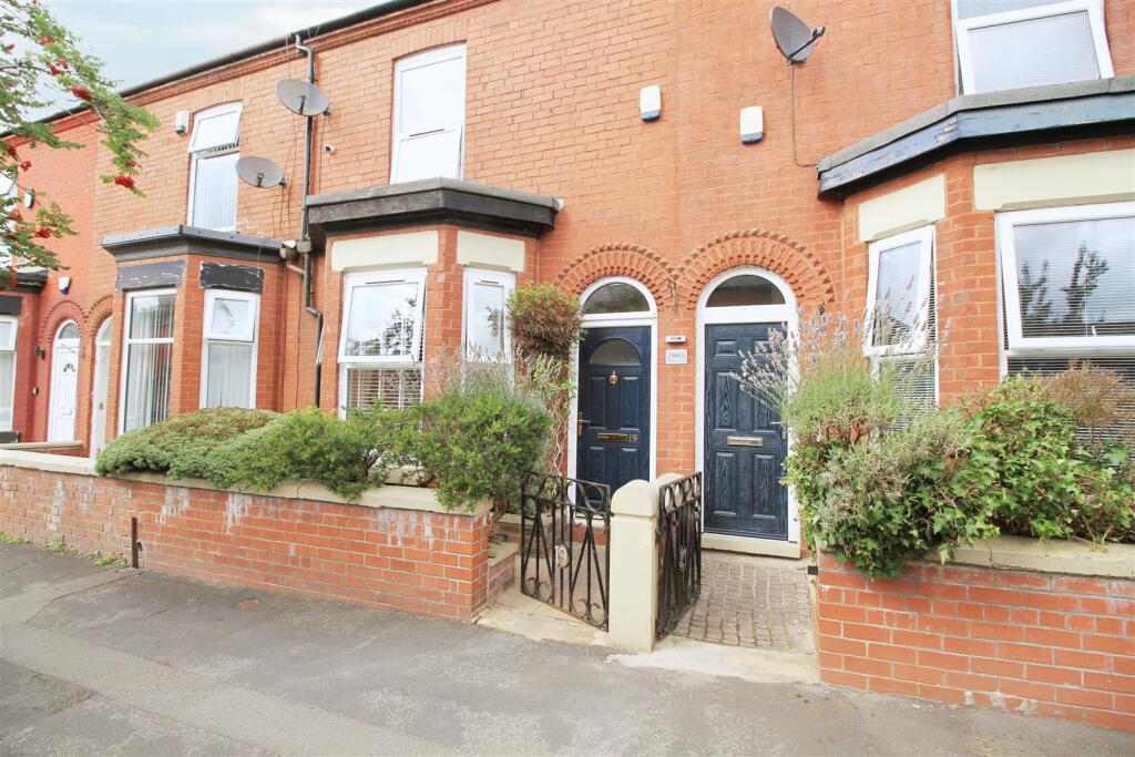 19 Woodland Road