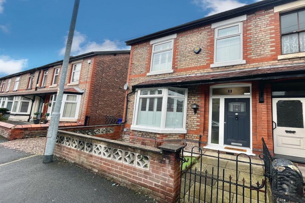11 Victoria Road
