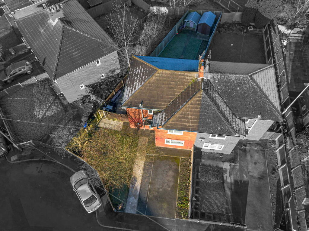 8 Thelwall Avenue
