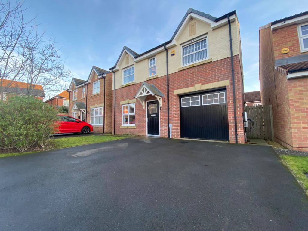 23 Abbey Green