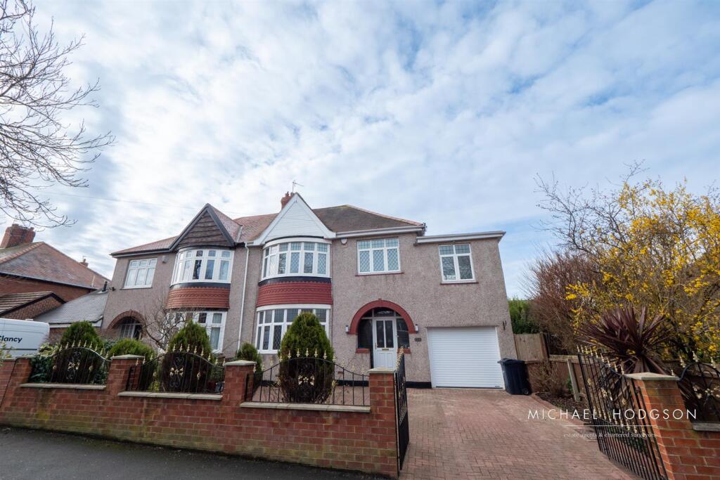 111 Queen Alexandra Road