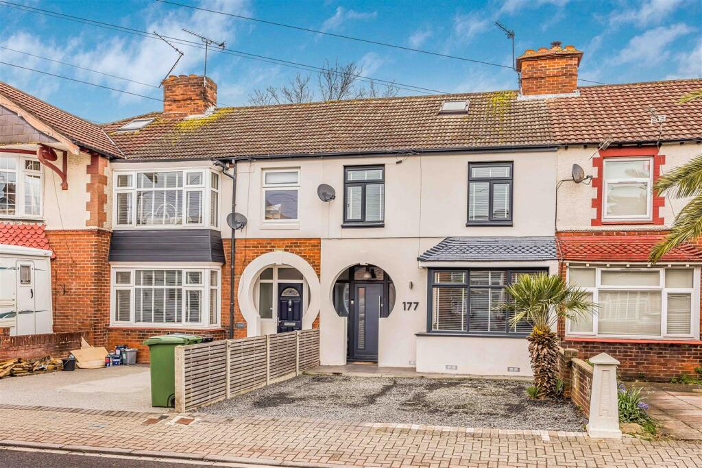 177 Hawthorn Crescent