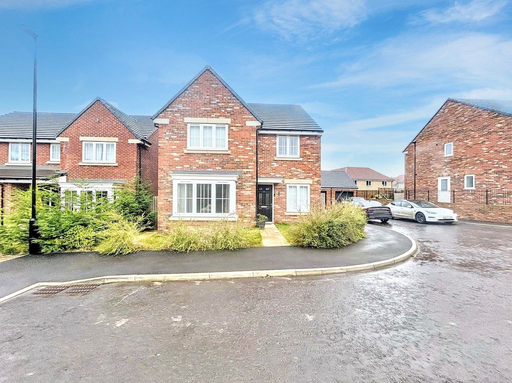 2 Alder Way