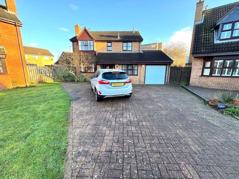 4 Finstock Court
