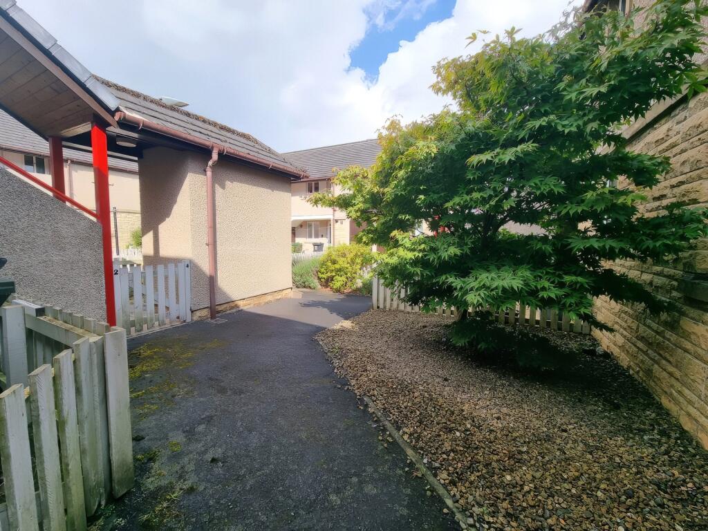 2 Fairfield Park