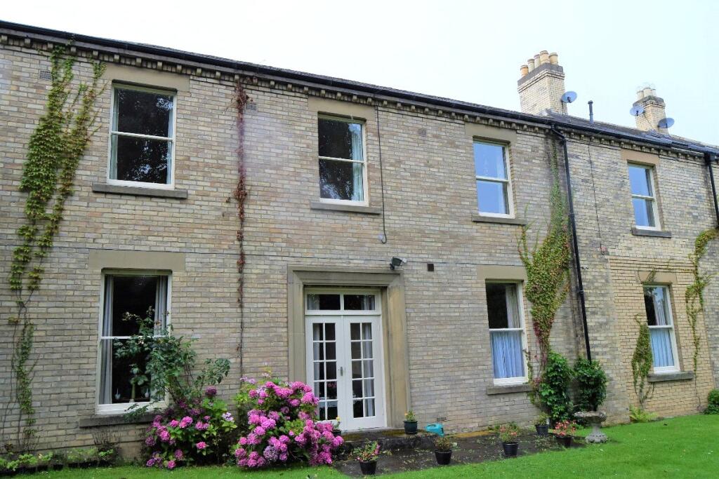 3, Low Gables, 7 South Park