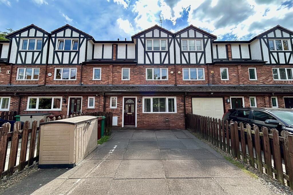 13 The Beeches Mews