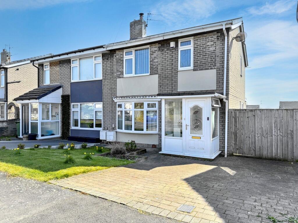 4 Mason Crescent