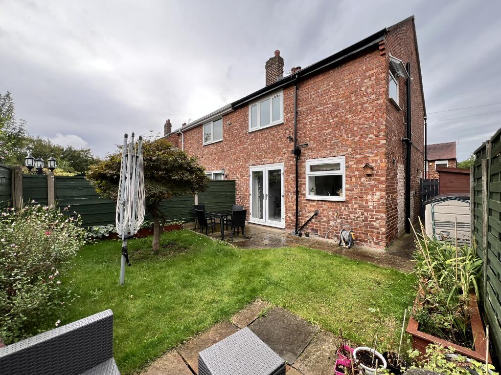 5 Chertsey Close