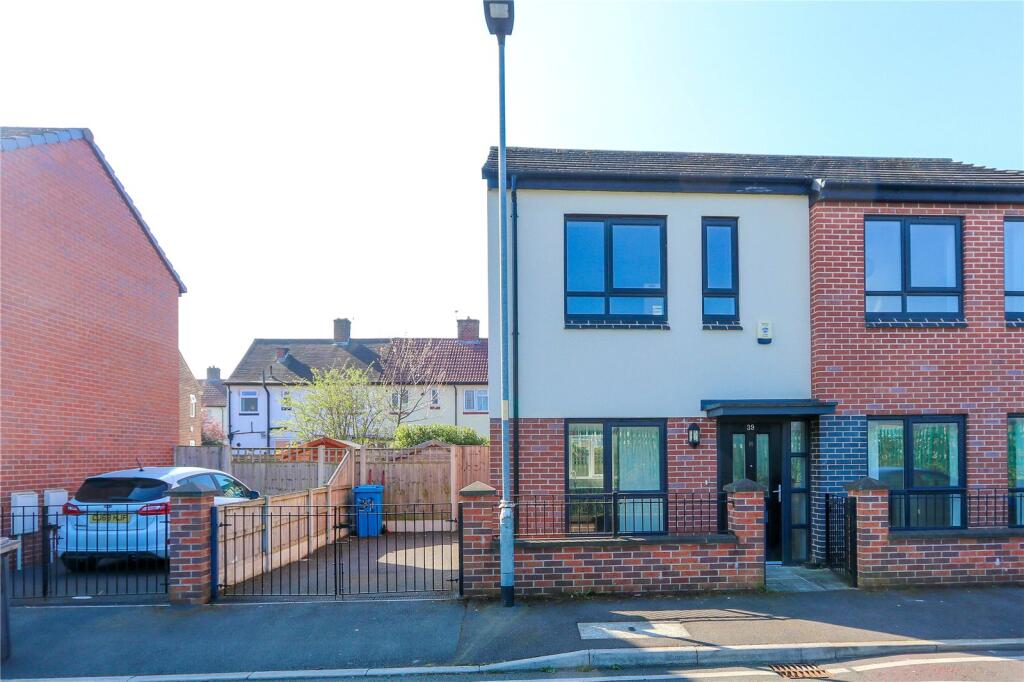 39 Bramcote Avenue