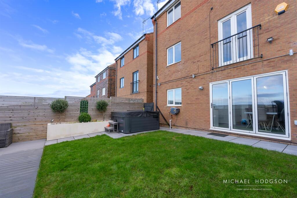 21 Bowood Close