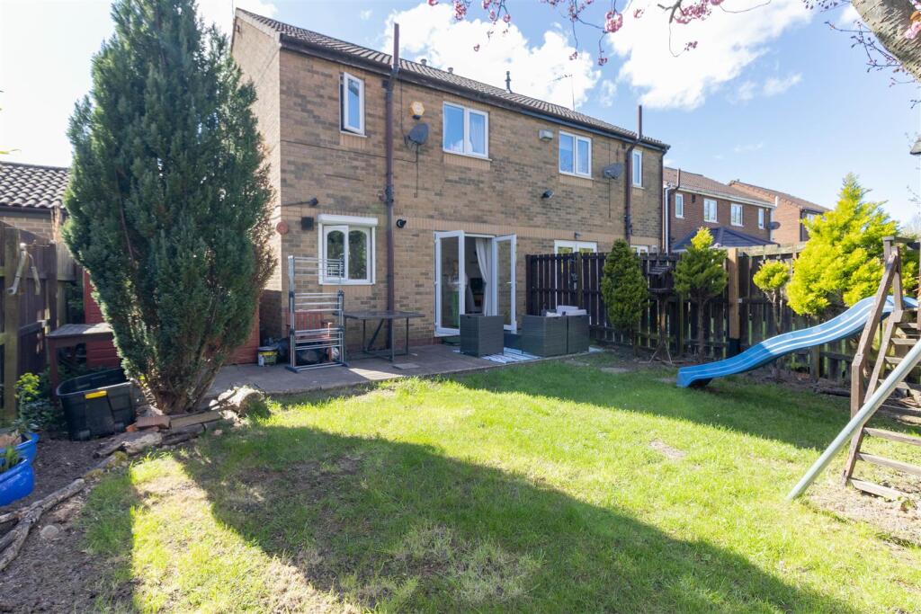 5 Garstin Close
