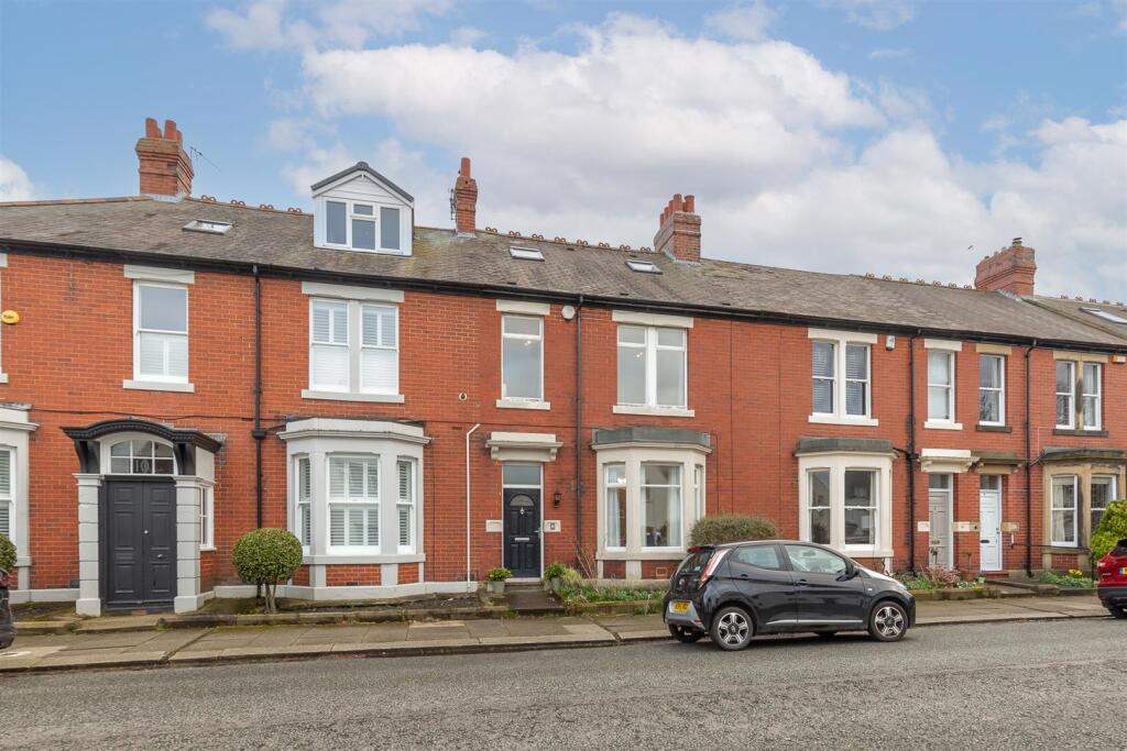 8 Woodthorne Road