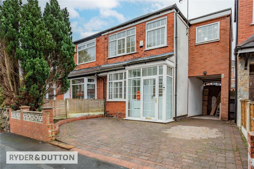 18 Assheton Crescent