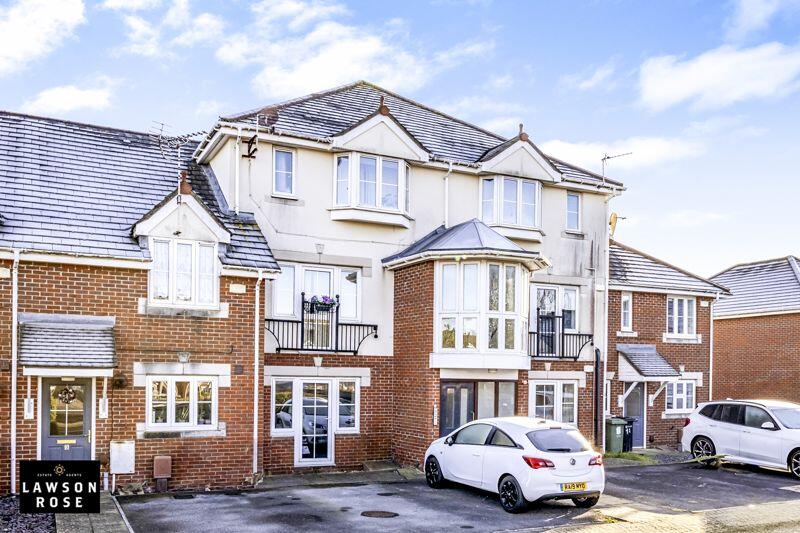 2 Wells Close