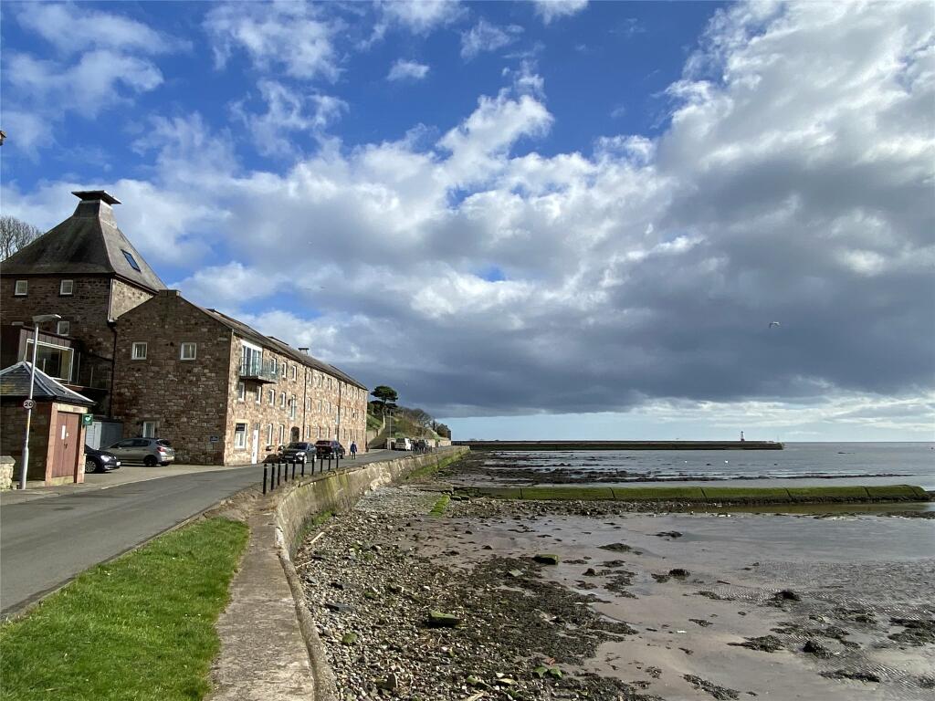 Pier Maltings, Pier Road