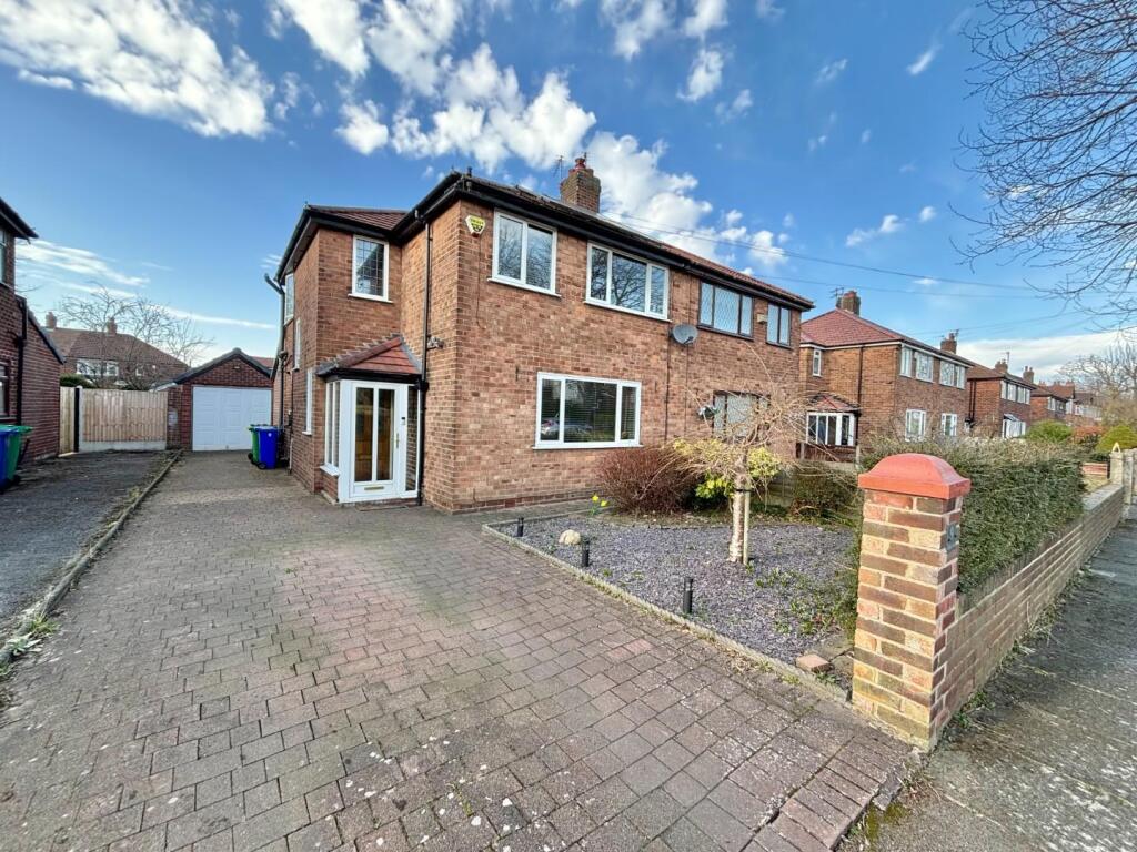 9 Sandhurst Avenue