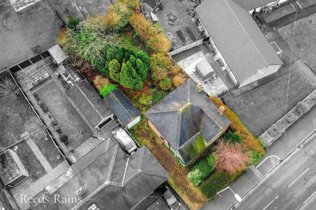221 Wythenshawe Road