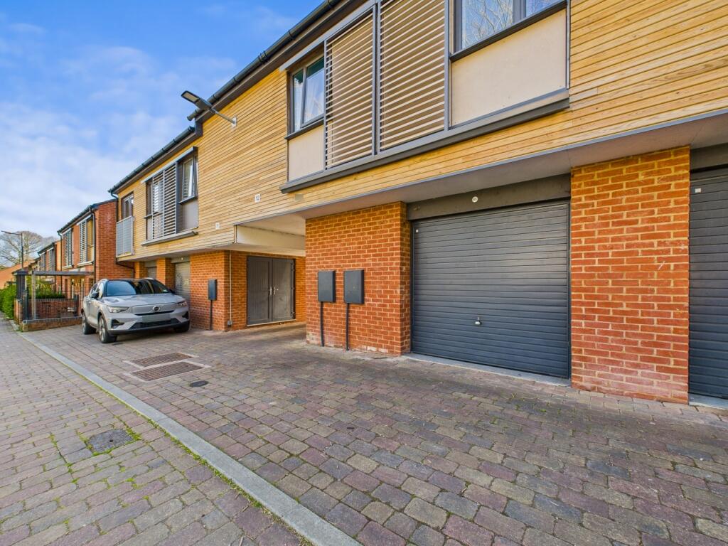 16 Monkton Drive