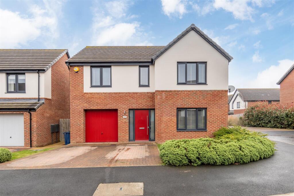 40 Foxfield Close