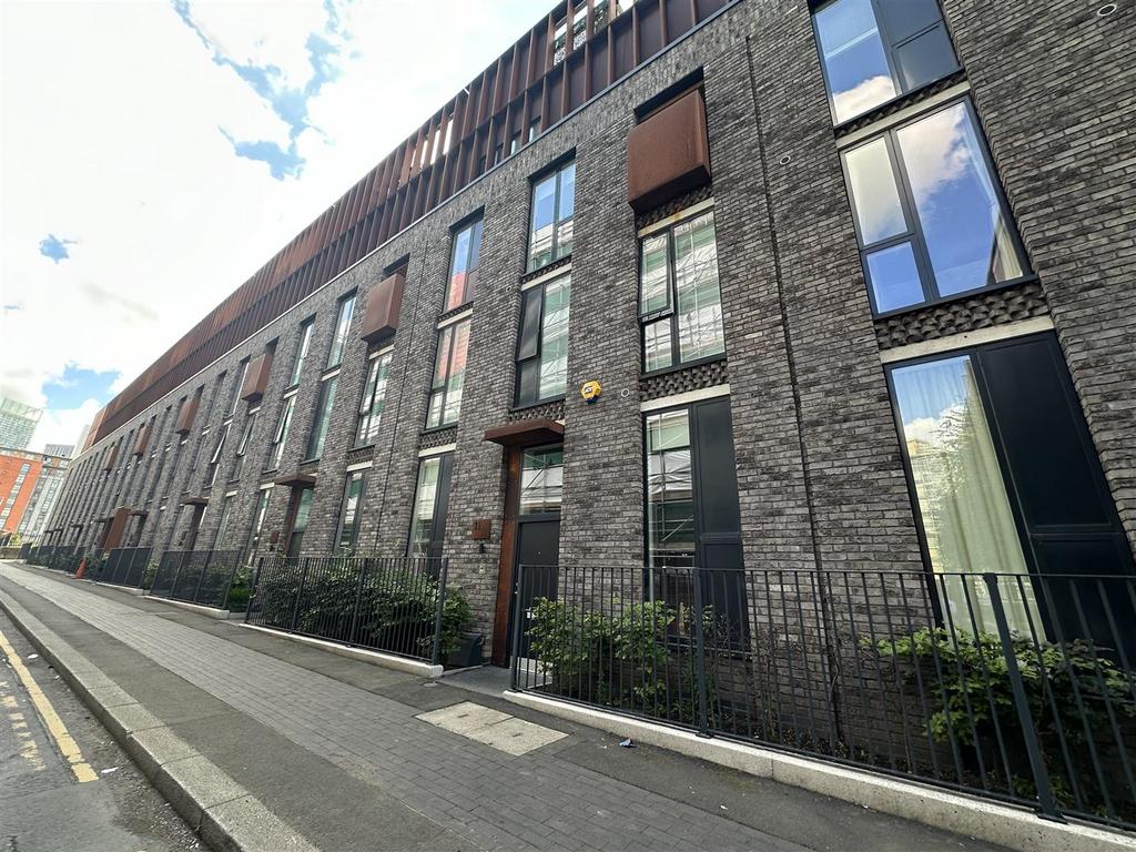11 Ellesmere Street