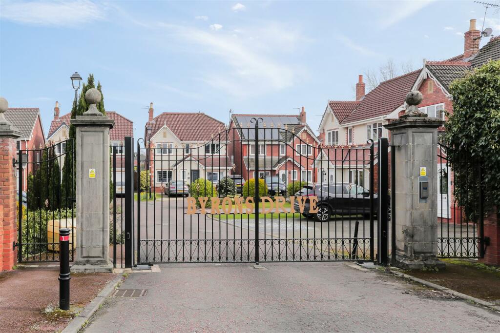6 Byrons Drive