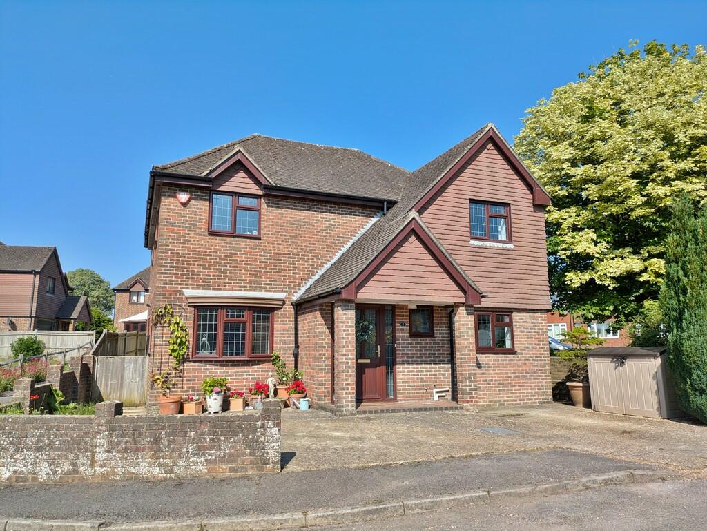 2 Church Close