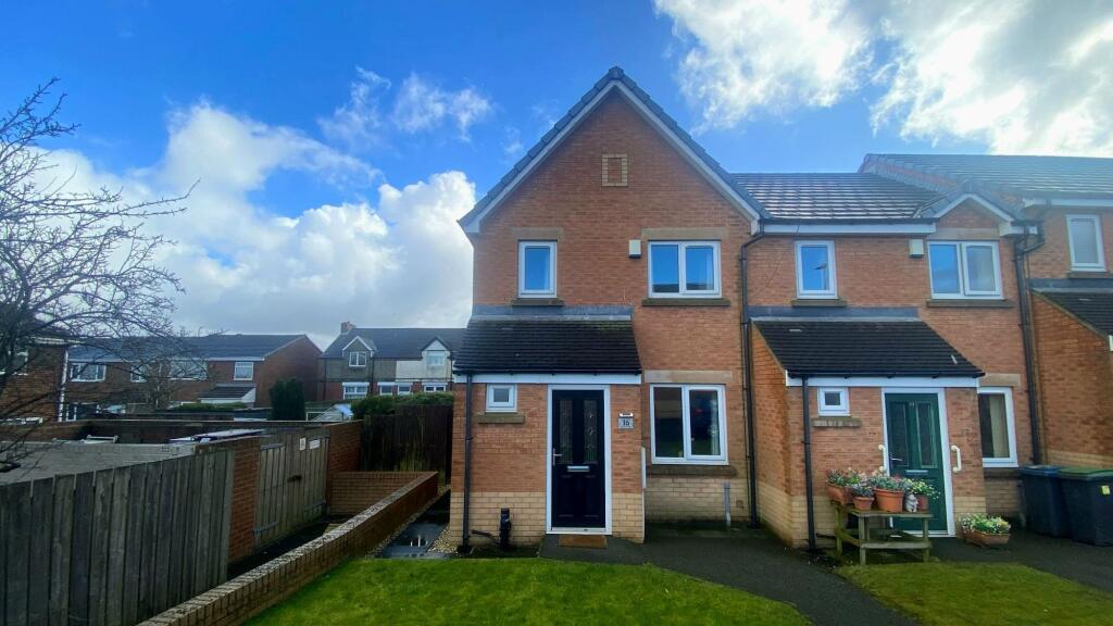 16 Manor Court
