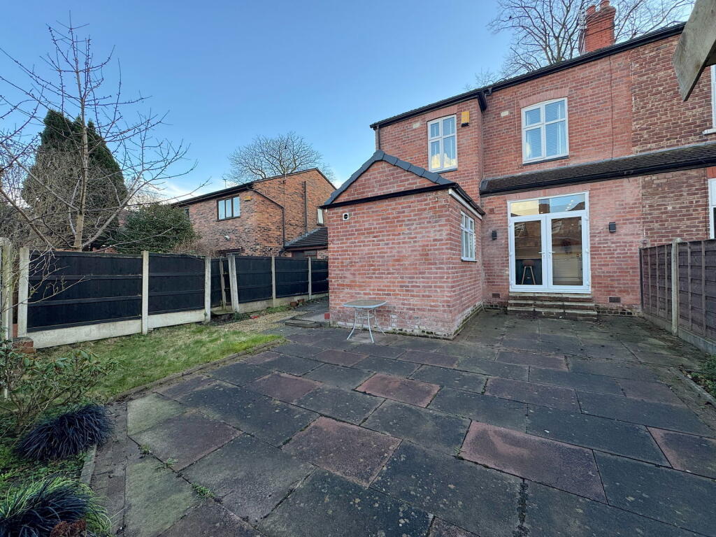 14 Grangethorpe Drive