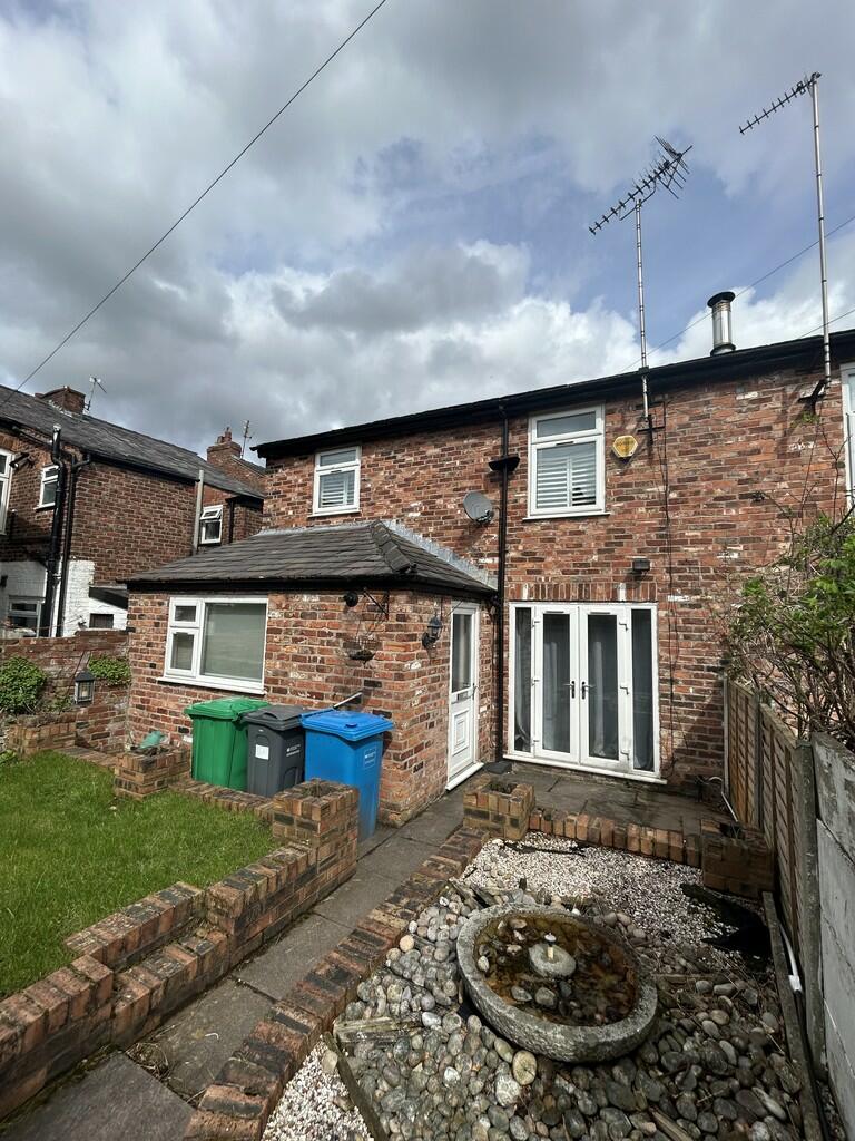 4 Field Place