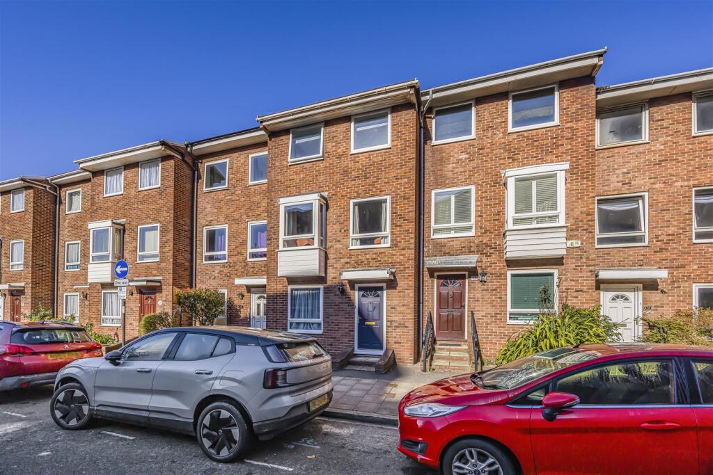 97 St Thomass Street