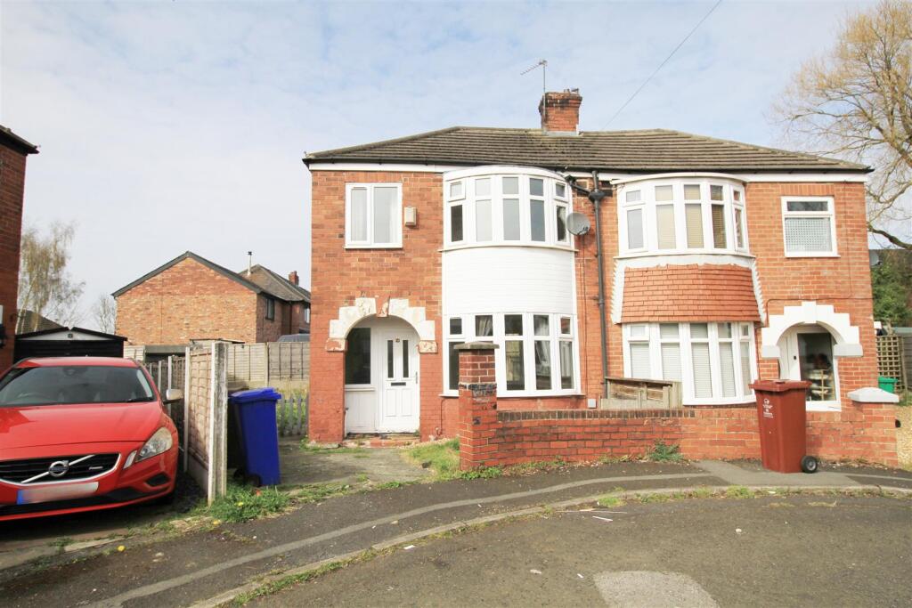 8 Thirsfield Drive