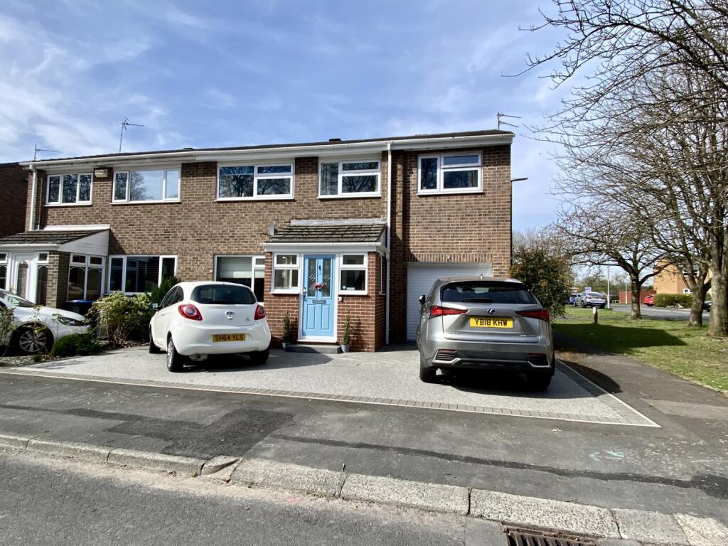 4 Mitford Court
