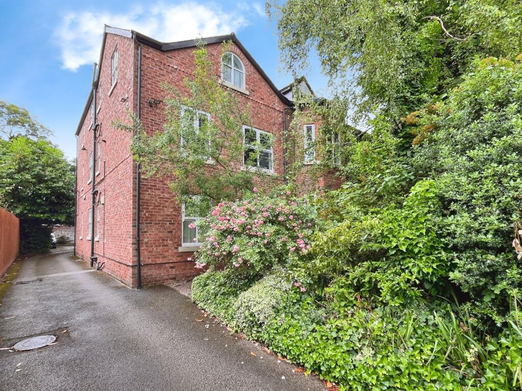 1 Queenston Road