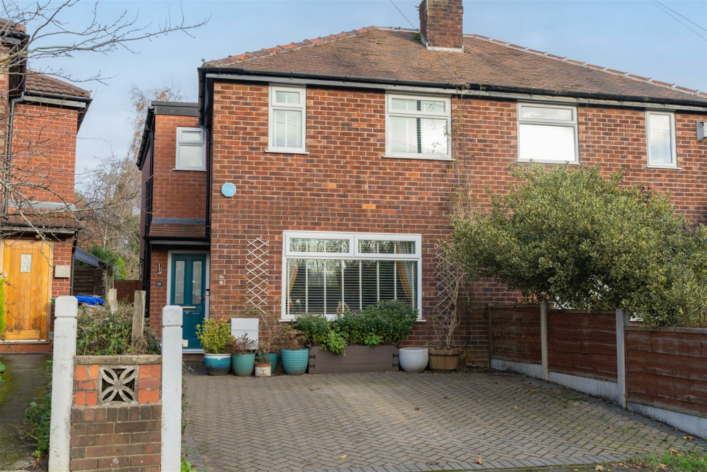 18 Ivygreen Road