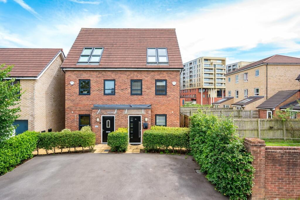 71 Meadow Road