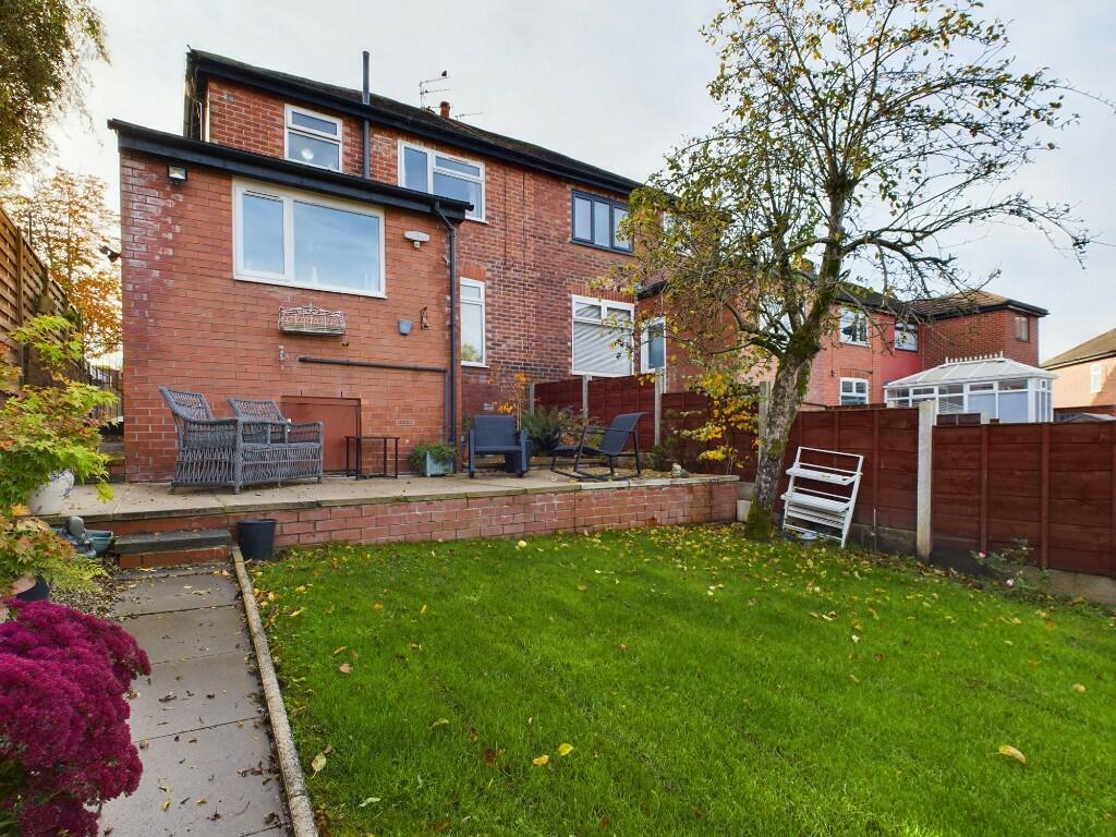 2 Waverley Road