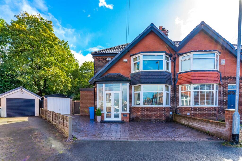 37 Manor Road