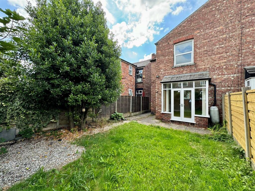 96 Nicolas Road