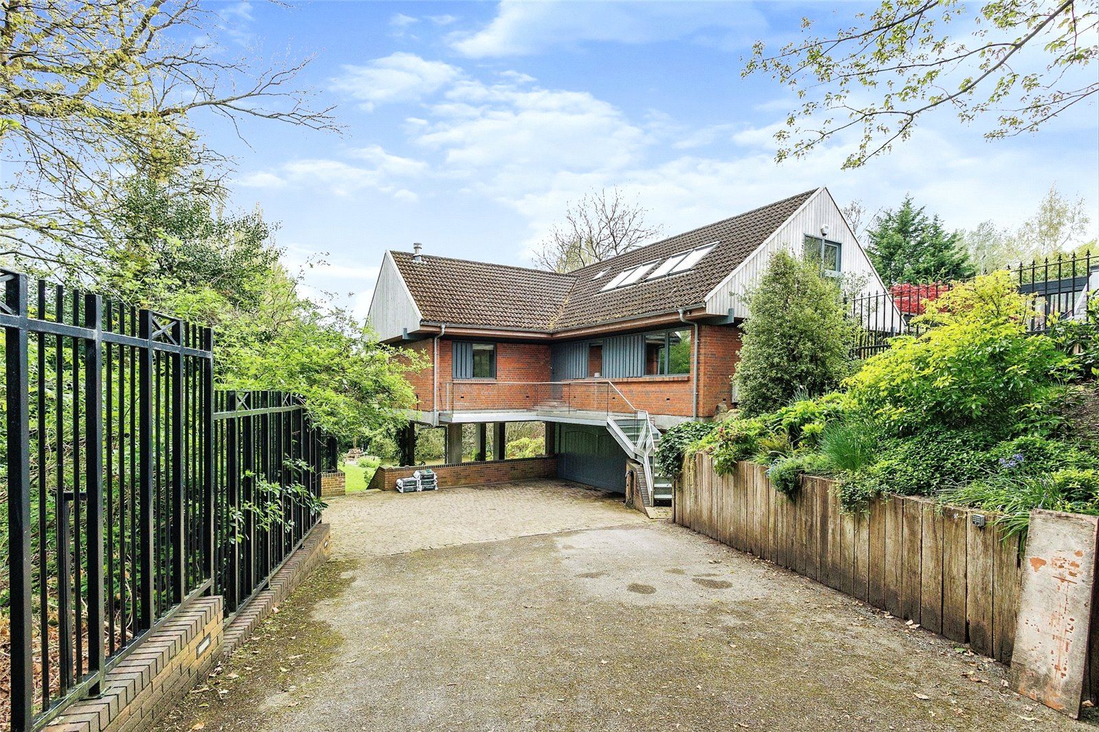 3 Mayfair Park