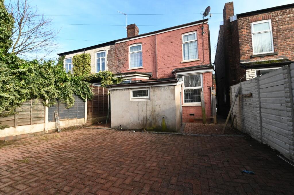 27 Ash Tree Road