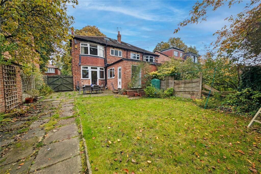 9 Longton Avenue