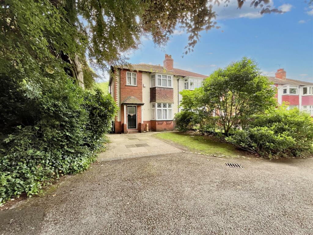 26 Claremont Avenue