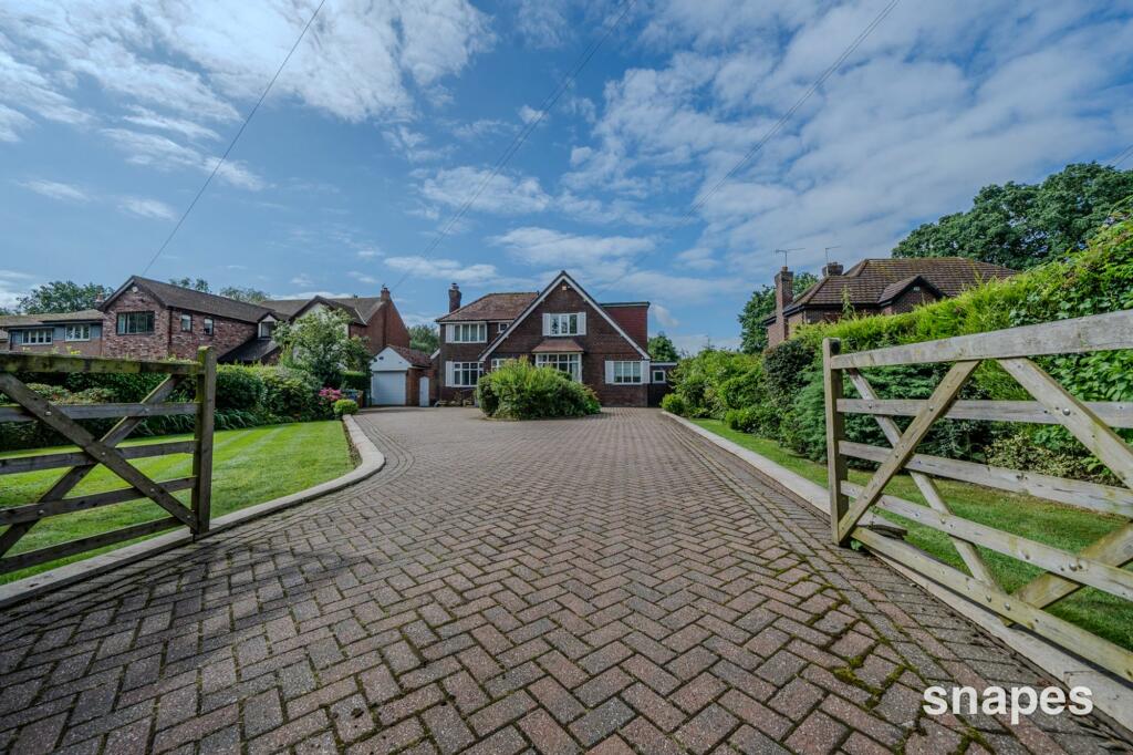 44 Hall Moss Lane