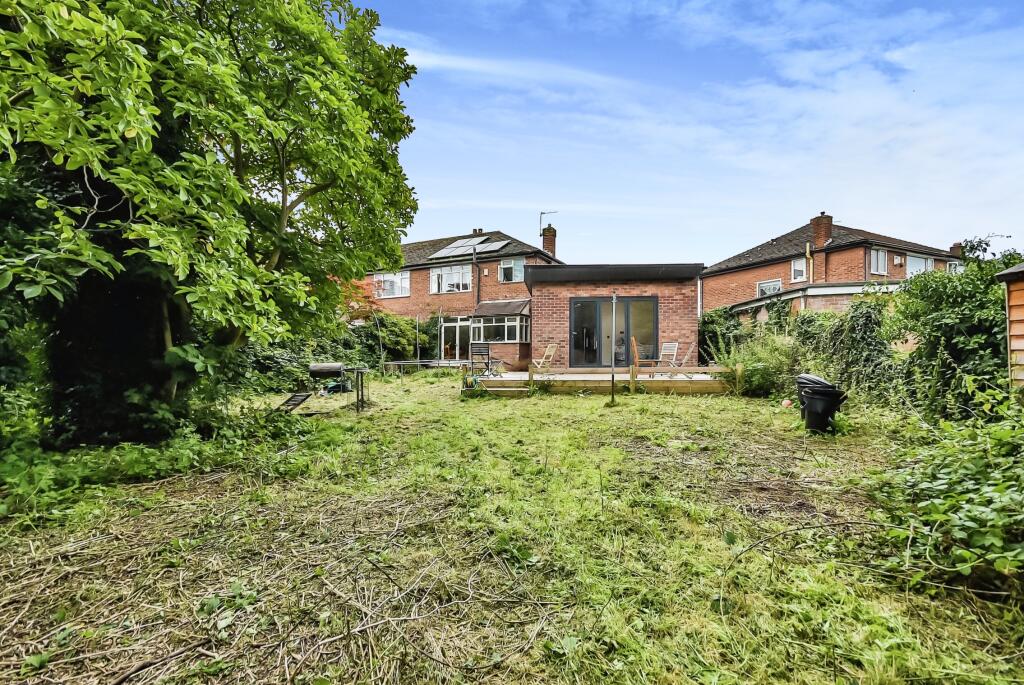 8 Holwood Drive