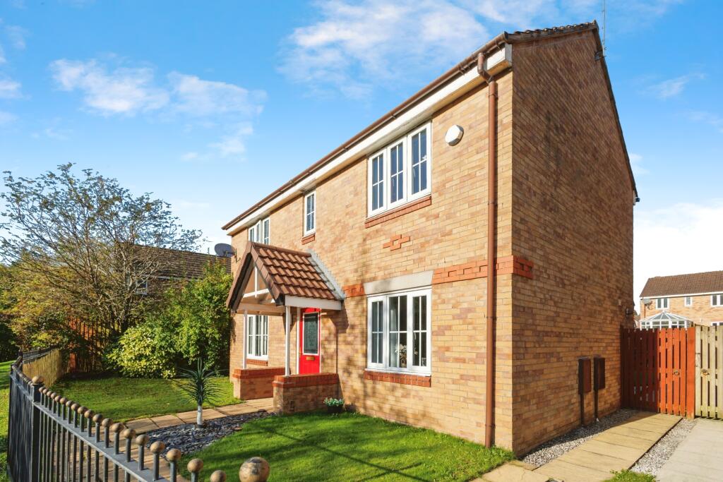 32 Newcroft Drive