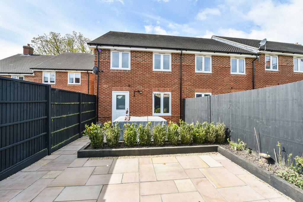6 Plough Lane