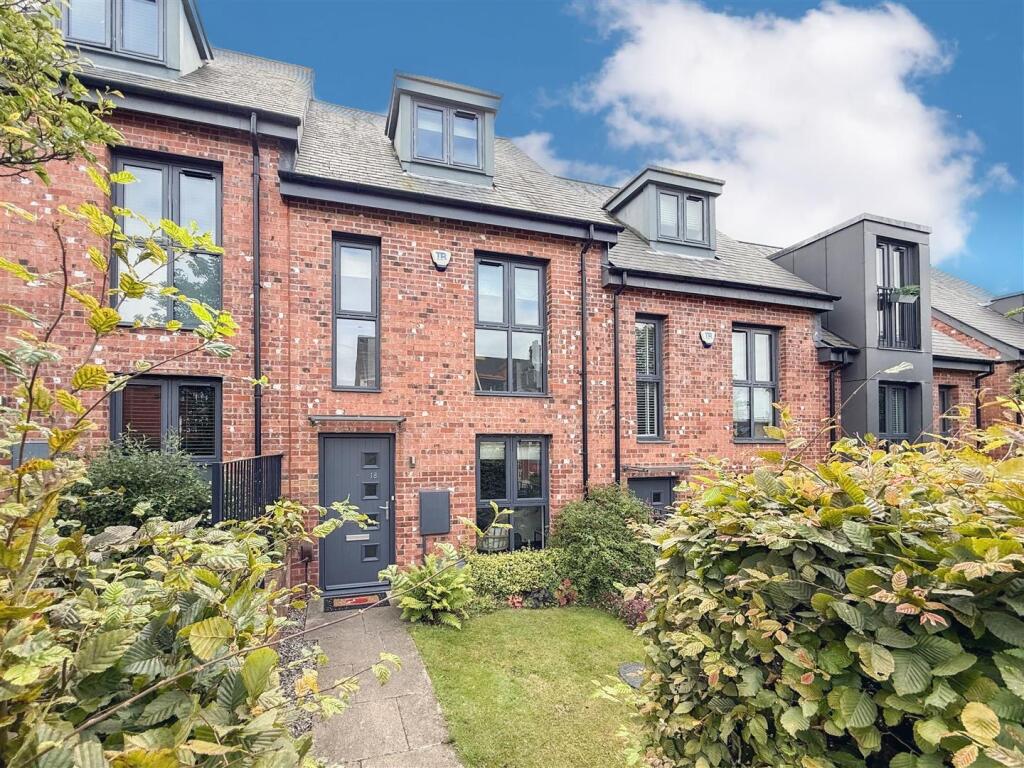 16 Enfield Road