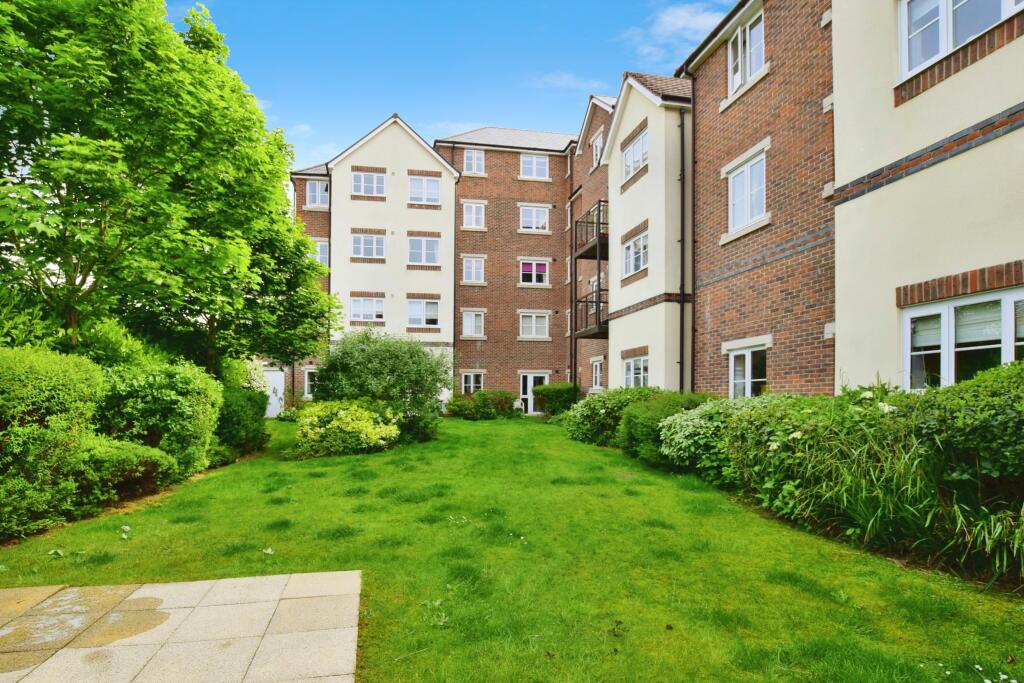 Brindley Lodge, 2 Hope Road