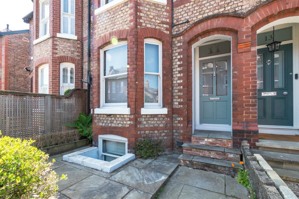 11 Broom Road